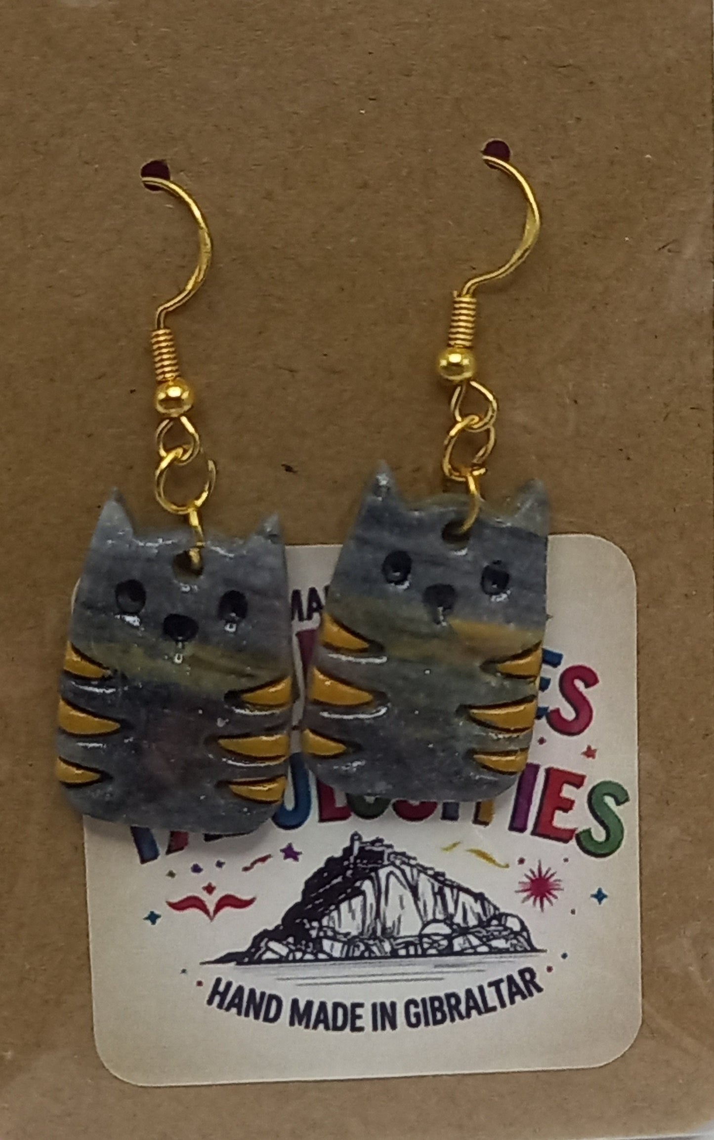 Charming cute cat polymer clay earrings in different styles and colours.