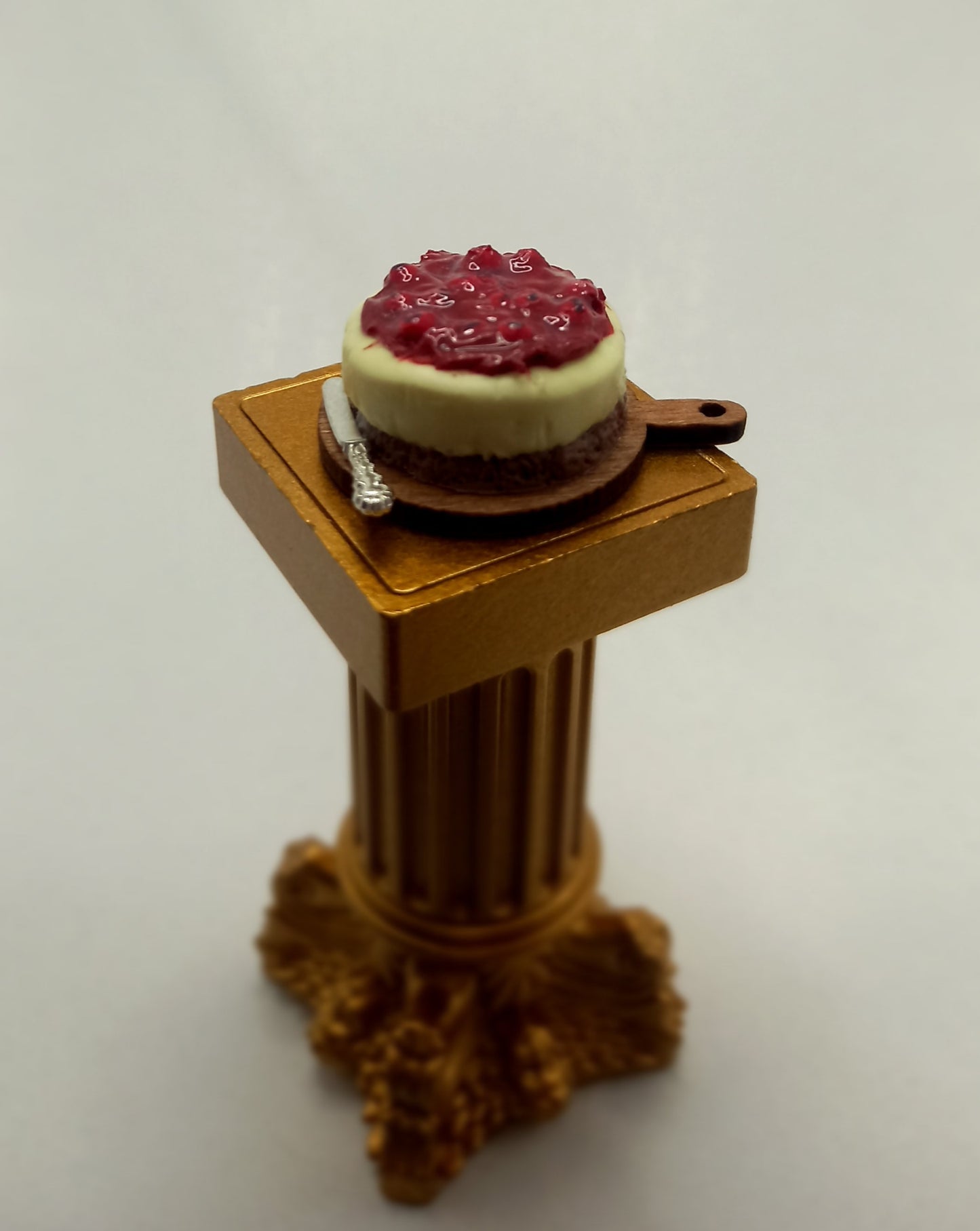 1:12 scale Full unsliced Cheesecake: Lemon or Berry on a display board